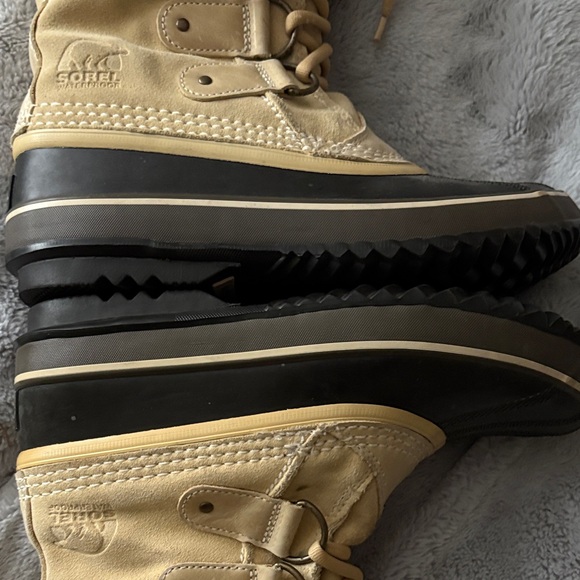 EUC Women’s Sorel Joan of Arctic Suede/Faux Fur Waterproof Boots size 8 - Picture 7 of 15